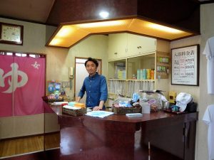 髙橋さんは地域の多くのと交流していきたいと意欲的。銭湯シェアハウスのほか、焼き芋屋「ホクホク・ザ・ダッチオーブン」を運営。「食」を通じてのコミュニケーションの場づくりをめざしてキッチンカーレンタルの事業も展開中