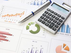 確定拠出年金の運用は、いろいろなリスクタイプの資産に分散して投資することが大切である