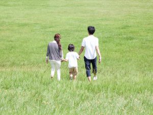 老後の生活資金は、公的年金にプラスして個人が自助努力で準備していくことも大切である