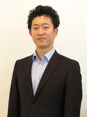 お話を伺った、リノベる株式会社の木村大介さん。「日本での暮らしをもっともっと良くしていくために、あらゆるものを取り入れていきたいと考えています。そのためのひとつの方法が、ソフトウェアを更新するだけでどんどん進化する家にできるスマートハウスです」