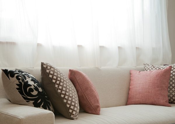 つい忘れてしまったり、後回しにしてまいがちなカーテンの洗濯