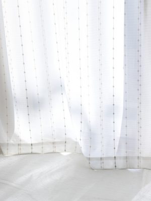 つい忘れてしまったり、後回しにしてまいがちなカーテンの洗濯