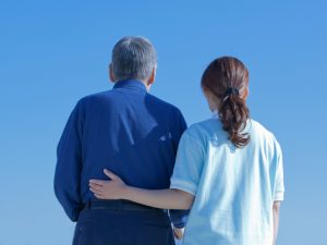 孤独死を生じさせないためには、回りの人々がしっかり見守ることも大切