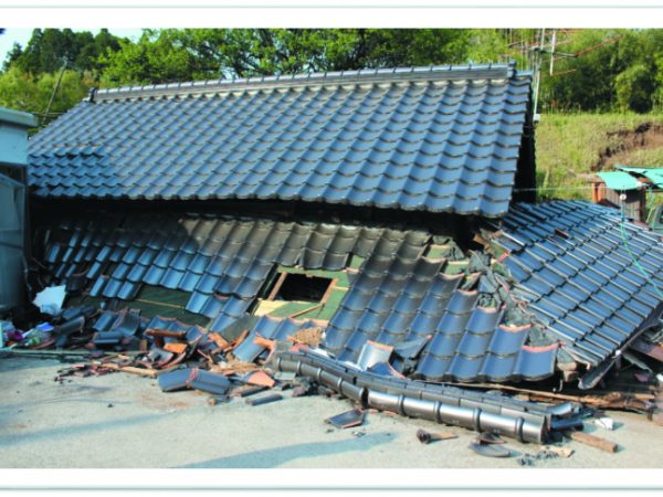 大切畑地区の倒壊家屋救出現場