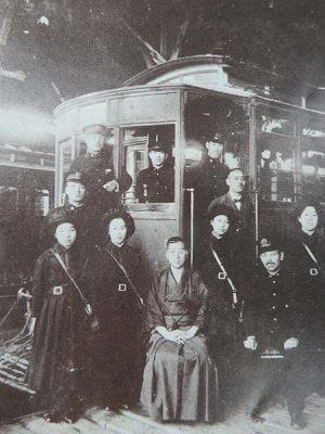 路面電車開業当初の写真(写真提供:広島電鉄)