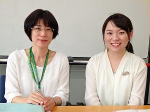 お話を聞いた広島電鉄の河野さん(左)と石橋さん(右)