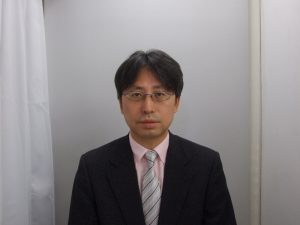 <b>中川雅之</b>:1984年京都大学経済学部卒業。同年建設省入省後、大阪大学社会経済研究所助教授、国土交通省都市開発融資推進官などを経て、2004年から日本大学経済学部教授。専門は都市経済学と公共経済学で、主な著書等に「都市住宅政策の経済分析」(2003年度日経・経済図書文化賞)、「放棄された建物:経済学的な視点」(2014年学会賞・論文賞)がある