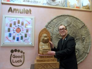 通天閣50周年に副社長に就任した通天閣観光株式会社の高井隆光さん。「通天閣ビリケンさん」のディレクターとしてさまざまな企画を打ち出す