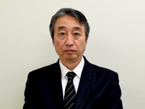 <b>宮村昭広</b>:株式会社住宅産業新聞社代表取締役。1957年長崎県生まれ。大学卒業後、家電業界専門紙の新聞記者として、冷暖房や照明から水回りまで幅広く住宅設備分野を取材。さらに住宅専門誌の編集などを経て、住宅産業新聞社に。移籍後は住宅産業新聞の記者として住宅設備・建材業界、旧国土庁(現・国土交通省)や旧建設省(同)を取材し、その後取締役編集長として大手ハウスメーカーを担当。2015年から代表取締役に