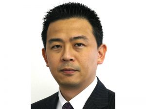 <b>西生 建</b>:明治大学法学部卒業。住宅情報情報誌、建設会社を経て、1996年エイム株式会社設立に携わり、2008年5月代表取締役。日本木造住宅耐震補強事業者協同組合の設立に携わり、事務局長、理事を歴任。2012年11月にリニュアル仲介株式会社を設立。同社代表取締役。首都圏既存住宅流通推進協議会 代表