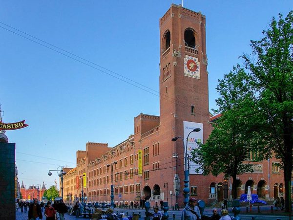 旧証券取引所(ヘンドリク・ペトルス・ベルラーヘ、1903年)