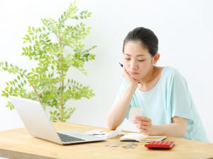 家計コストの削減、家計破綻リスクの最小化を目的に、将来を見据えて住宅ローンの借り換えを検討してみよう