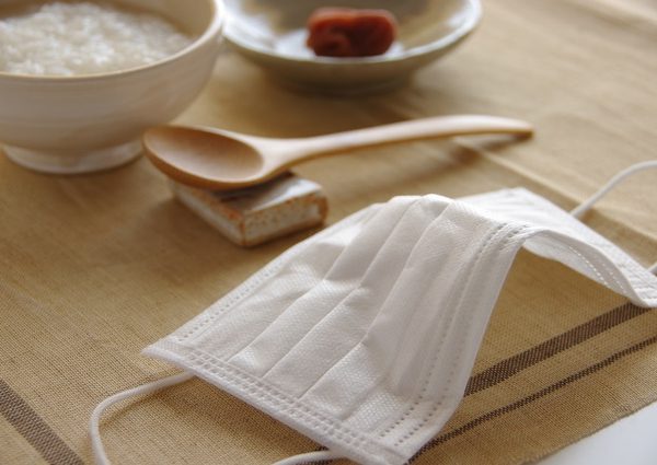 「with コロナ」の現在、日常的にマスクの装着や「3密」を避けることはもちろん、感染した場合の対処法も知っておくべきだろう