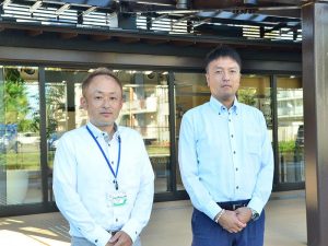 左が京都市都市計画局 まち再生・創造推進室の寺谷淳さん、右がボーネルンド 遊環境事業部の古池陽一さん