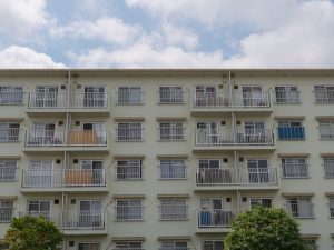 物理的耐用年数に着目すれば100年たっても住むことは可能であると考えられるが、住み心地のいい物件であるかどうかは見極める必要があるだろう