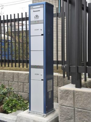 1号棟1階の「マルチサロン和み」。趣味のサークル活動など居住者のコミュニケーションの場として無料で利用できる。仕切りのあるワークスペースはテレワークにも便利