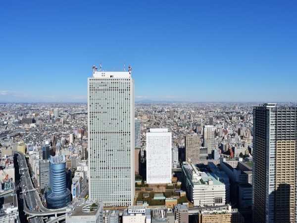 サンシャインシティの全景。サンシャイン60ビル、ワールドインポートマートビル、文化会館ビル、プリンスホテル、専門店街アルパの5つのビルからなる(写真提供:株式会社サンシャインシティ)