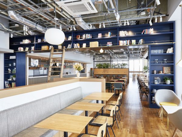 ▲「好きな物語に、泊まる。」を理念としたコンセプトホテル『EJアニメホテル』。客室ではコラボルームを展開し、人気アニメやコミック、ゲーム等の作品の世界観がそれぞれの部屋で演出されている