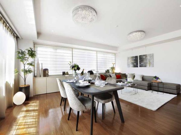 リノベーションされた室内の事例(写真提供:三菱地所レジデンス)