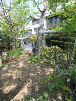 メゾネットなど複数階にまたがる住戸が多いのも特徴のひとつ