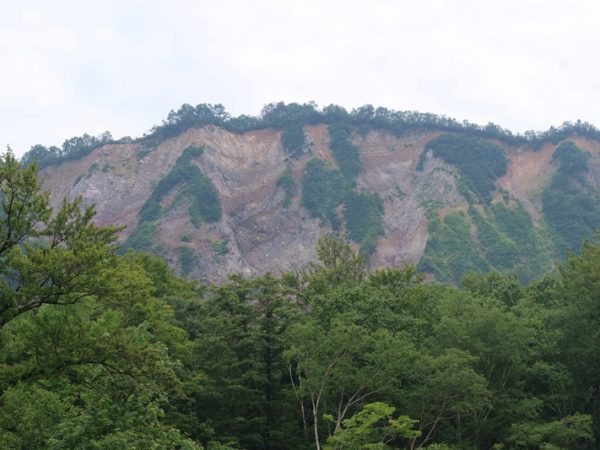お隣の白馬村にある姫川源流。美しい流れなのだが、急流で荒れやすい