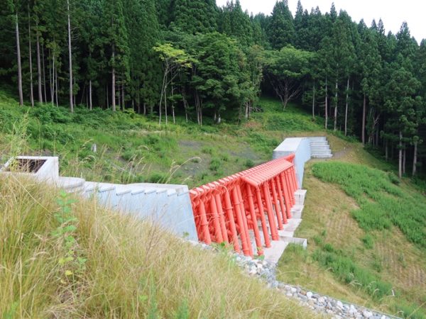 どうしてこの風景が生まれたかの解説。知って見るのと、知らないで見るのでは見え方が異なる