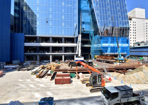 再開発事業「天神ビッグバン」の様子。2015年に開始され、福岡市独自の容積率緩和制度などによって高さ最大115mまでの高層ビルが建てられるようになった