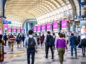 都心に近い駅は通勤に便利だが、その分、家賃は高くなりがちだ