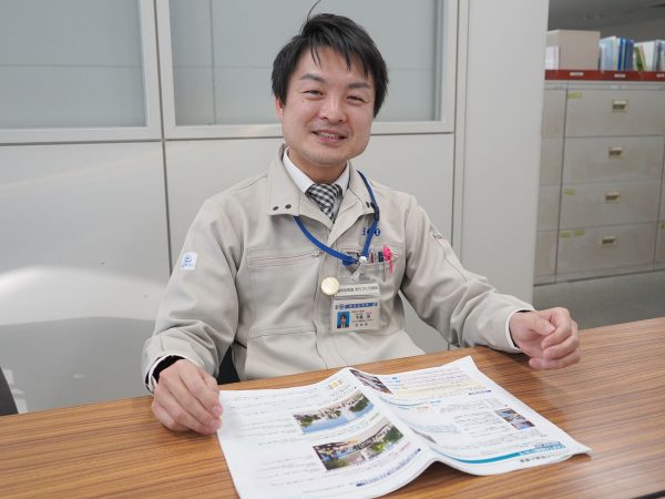 茨木みちクルの社会実験・街路灯バナー(写真提供:茨木市)