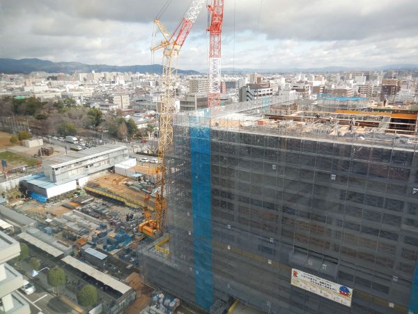 茨木市文化・子育て複合施設 おにクルの完成予定パース(画像提供:茨木市)。市の観光特任大使である「いばらき童子」は鬼のキャラクター。「怖い鬼でも、楽しそうで来たくなる場所」という思いを込めて、「おにクル」と名付けられている