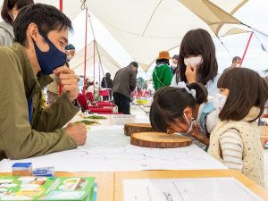 秋のイベント「川ぐらし」では、乙川の上流部へと範囲を広げ、川のある暮らしについて考えるきっかけに(写真提供:ONE RIVER)