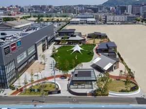 左から1期のガーデンズ千早、1.5期のちはや公園、2期の敷地