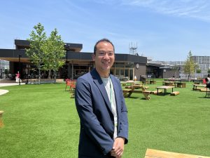 「皆さんがやりたいことを形にしていきたい」と穏やかに話す上野さん