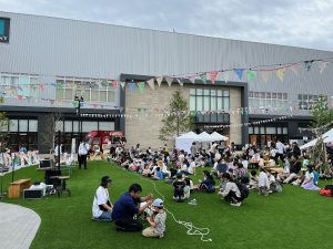 イベントはいつも多くの人でにぎわう