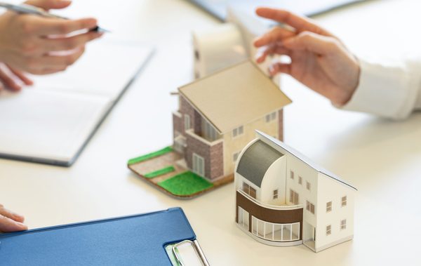 都市の空洞化が目に見えて進むことで、一層の都市の空洞化をすすめるといった悪循環も(画像はイメージ)