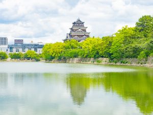 三の丸からは広島城の堀と天守が眺められ、広島城らしい景色を楽しめる