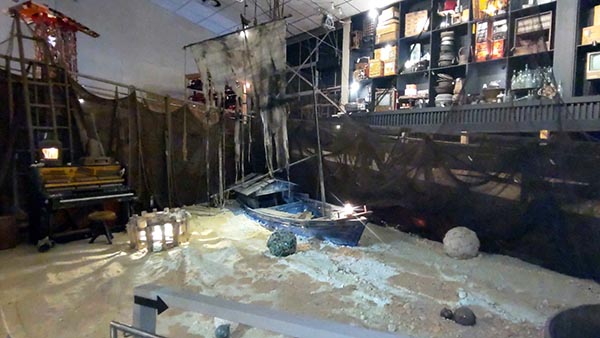 スズ・シアター・ミュージアムで展示されているインスタレーション「光の方舟」(2020+)