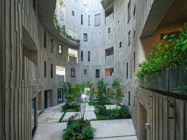 中庭が印象的だった天神町place/伊藤博之建築設計事務所(写真:歌津亮悟)