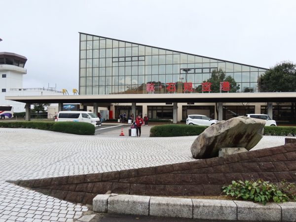 羽田空港から萩・石見空港へは現在1日2便が飛んでいる。逆もまた同じ