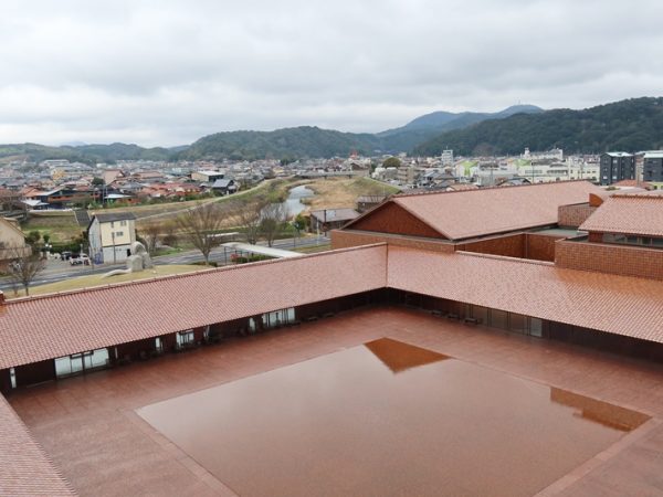 どことなくユーモラスな雰囲気のOROCHI