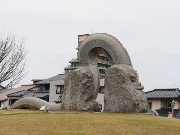 どことなくユーモラスな雰囲気のOROCHI
