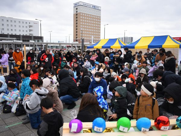 ▲新函館北斗駅前で開催された「盆踊り復活祭~和のビアガーデン」の様子(2022年8月開催)