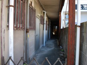 まずは厳しい状況下から逃れ、シェルターを拠点にこの先の道筋を整えていくことになったAさん。生活保護を利用して新たな暮らしを始めようとするが物件探しの壁にぶつかる(写真はイメージ)