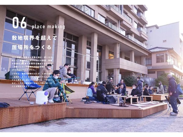 まちなかを屋台が回遊、人もそれに合わせて移動。なんだか、湯かいな風景