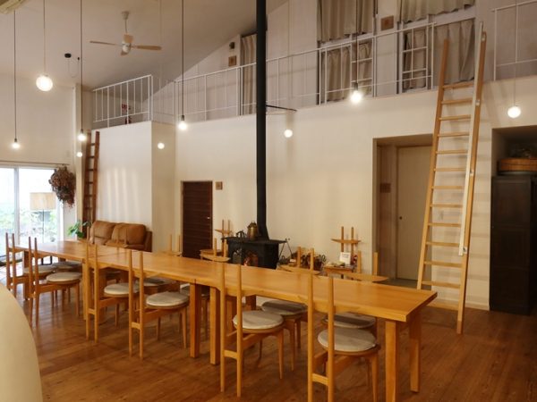 同じ場所の海水でも汲みだした日時で味が違うという。舐めさせていただいて驚いた、本当に違った