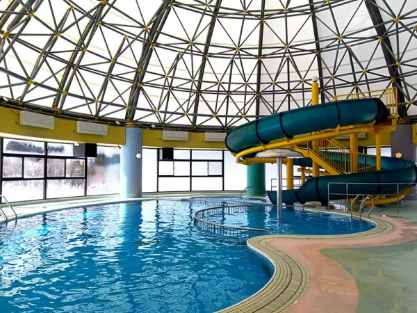 「ホワイトプラザ湯沢Vプラージュ」の外観