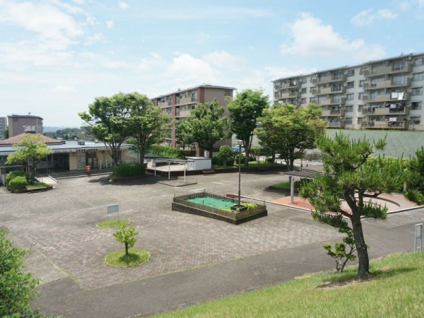 販売中のリノベ物件も案内してくれた。押し入れを取り払い、部屋を広くしている