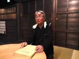 奈良井宿保存審議会事務局 観光文化委員長の斉藤武仁さん。奈良井宿で漆器店も営んでいる