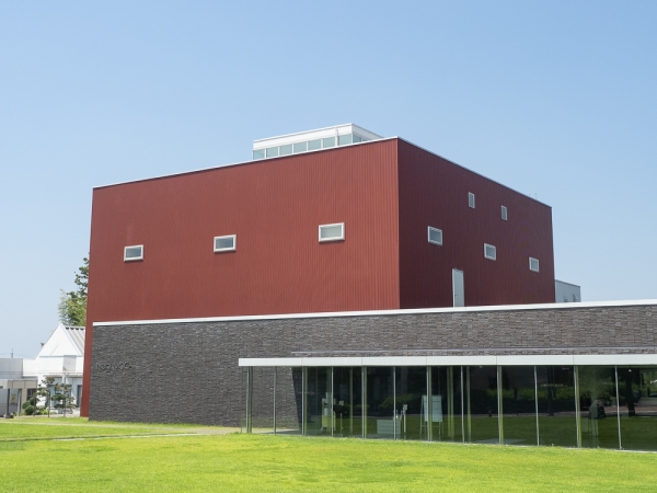 奈義町のシンボルで標高1,255mの「那岐山」。氷ノ山後山那岐山国定公園(ひょうのせん・うしろやま・なぎさん こくていこうえん)の一部に指定されている