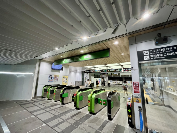 近年の再開発等により完成した施設(抜粋) ※出典:国土地理院地図を加工
写真 JR渋谷駅新南改札 ※2025年9月撮影